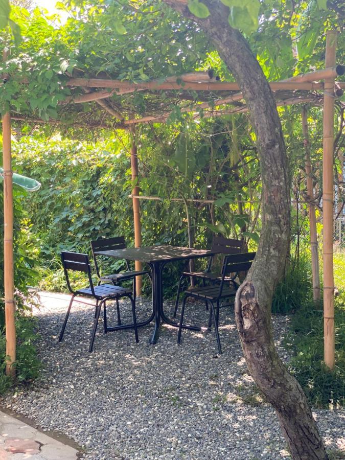 Гостевой Дом «Green Garden» Soukhoumi Extérieur photo