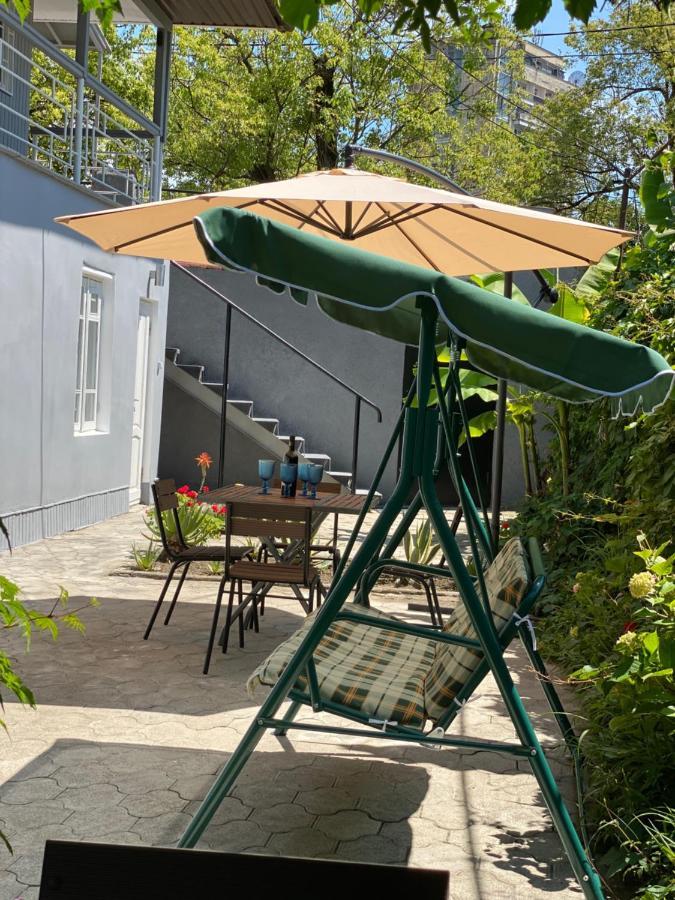 Гостевой Дом «Green Garden» Soukhoumi Extérieur photo